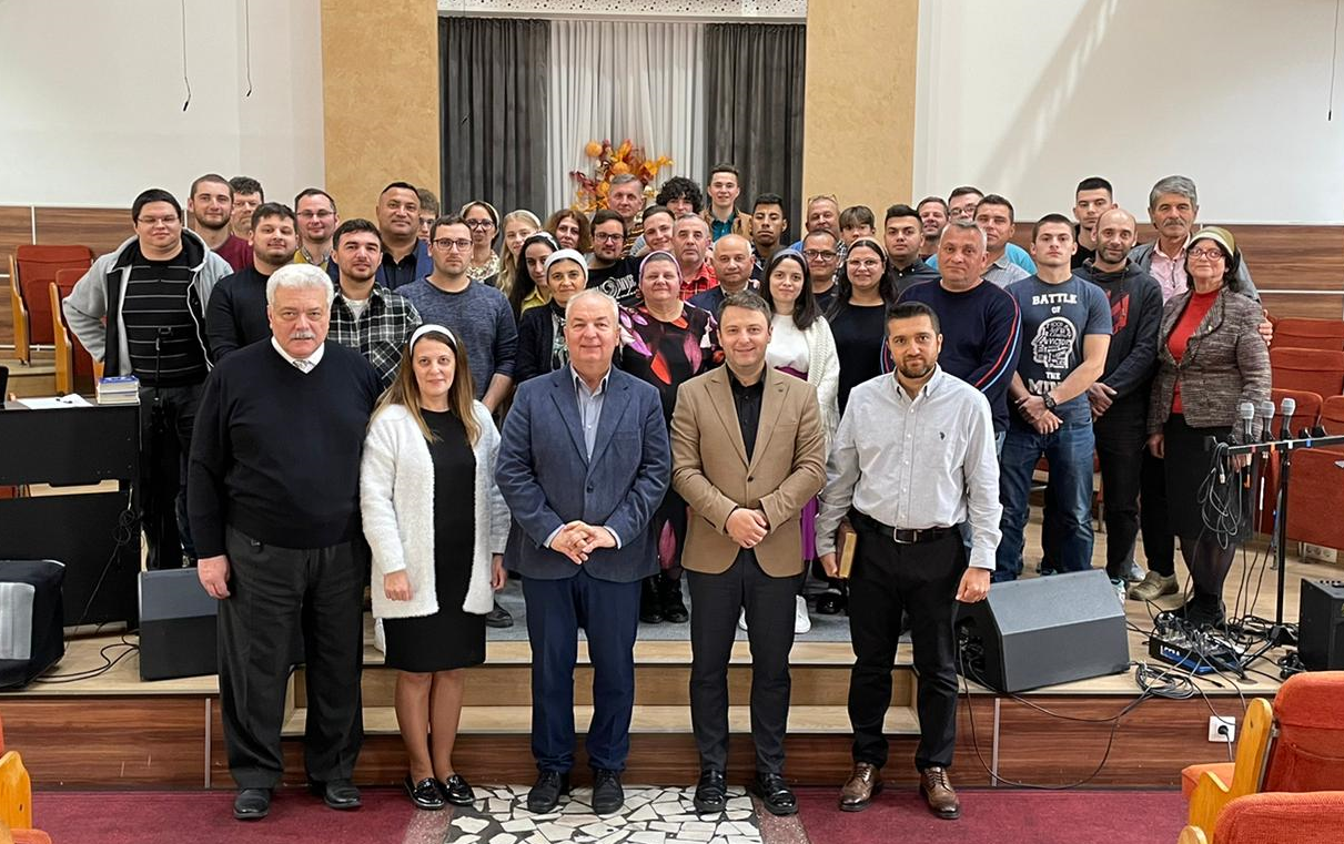 Seminarul Teologic Filadelfia Petroșani – imagine 1